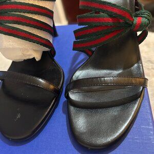 Gucci Black and Green Sandals Size 8